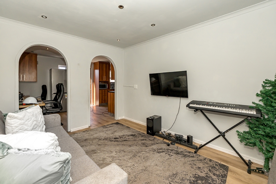 3 Bedroom Property for Sale in Westridge Western Cape